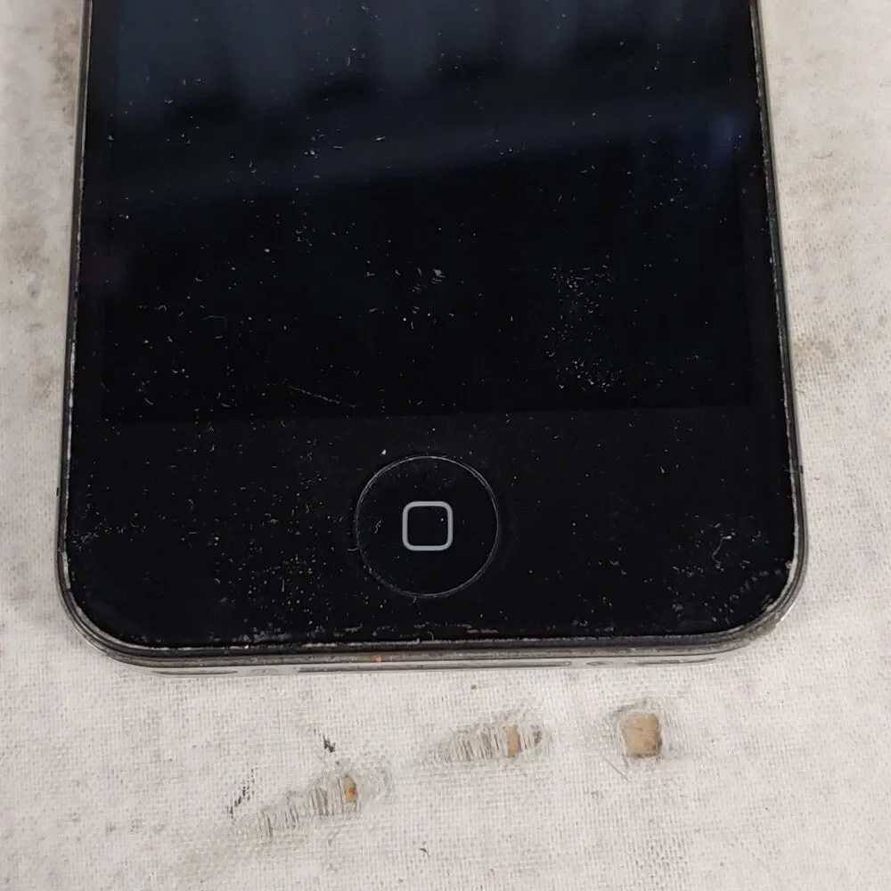 Apple iPhone 4 A1332 FOR PARTS OR REPAIR - Untested Black Smart Phone 7.1.2